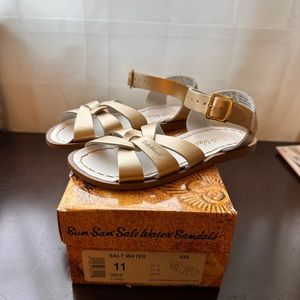 Gold Salt Water Sandals by Hoy